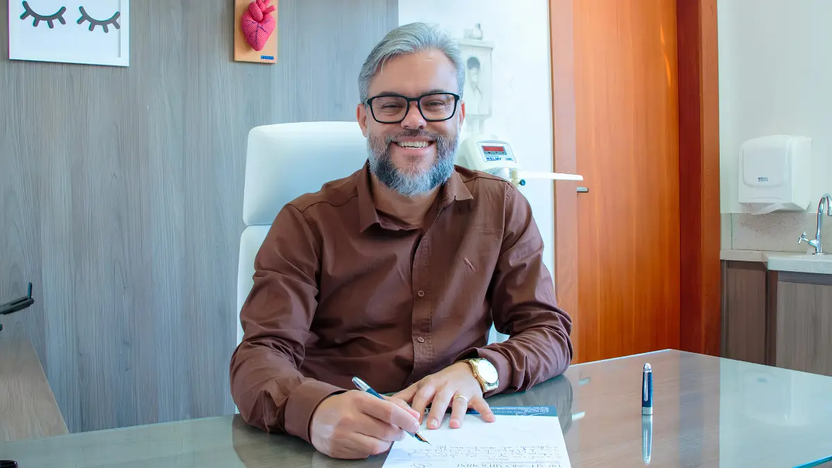 Dr. Aléssio Miliorini | CRM/MG: 98198